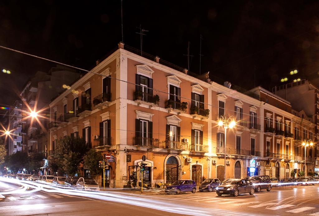 Vittorio Emanuele * Bari
